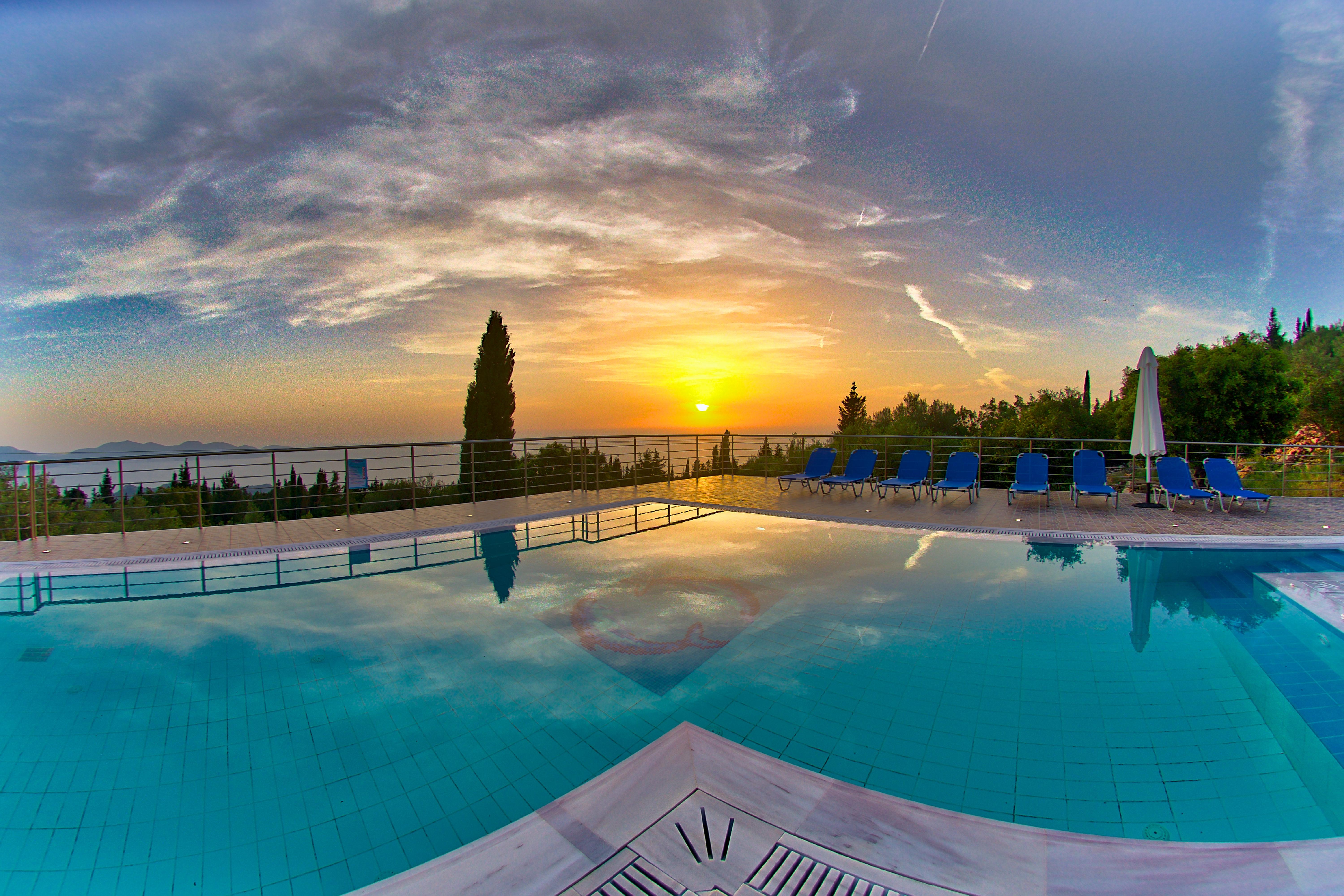 Studios Vrionis Panoramic Sunset Mesovounia  外观 照片