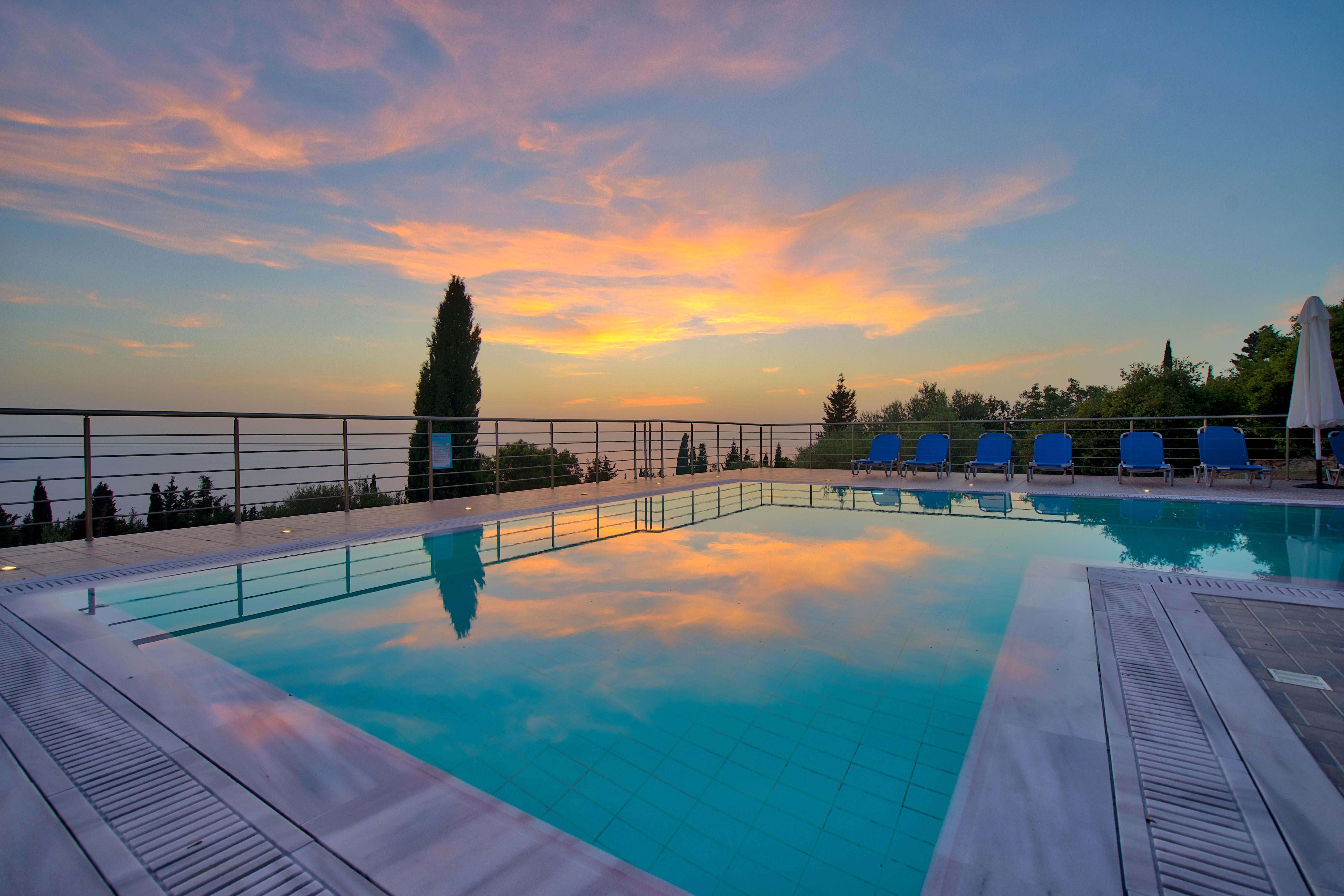 Studios Vrionis Panoramic Sunset Mesovounia  外观 照片