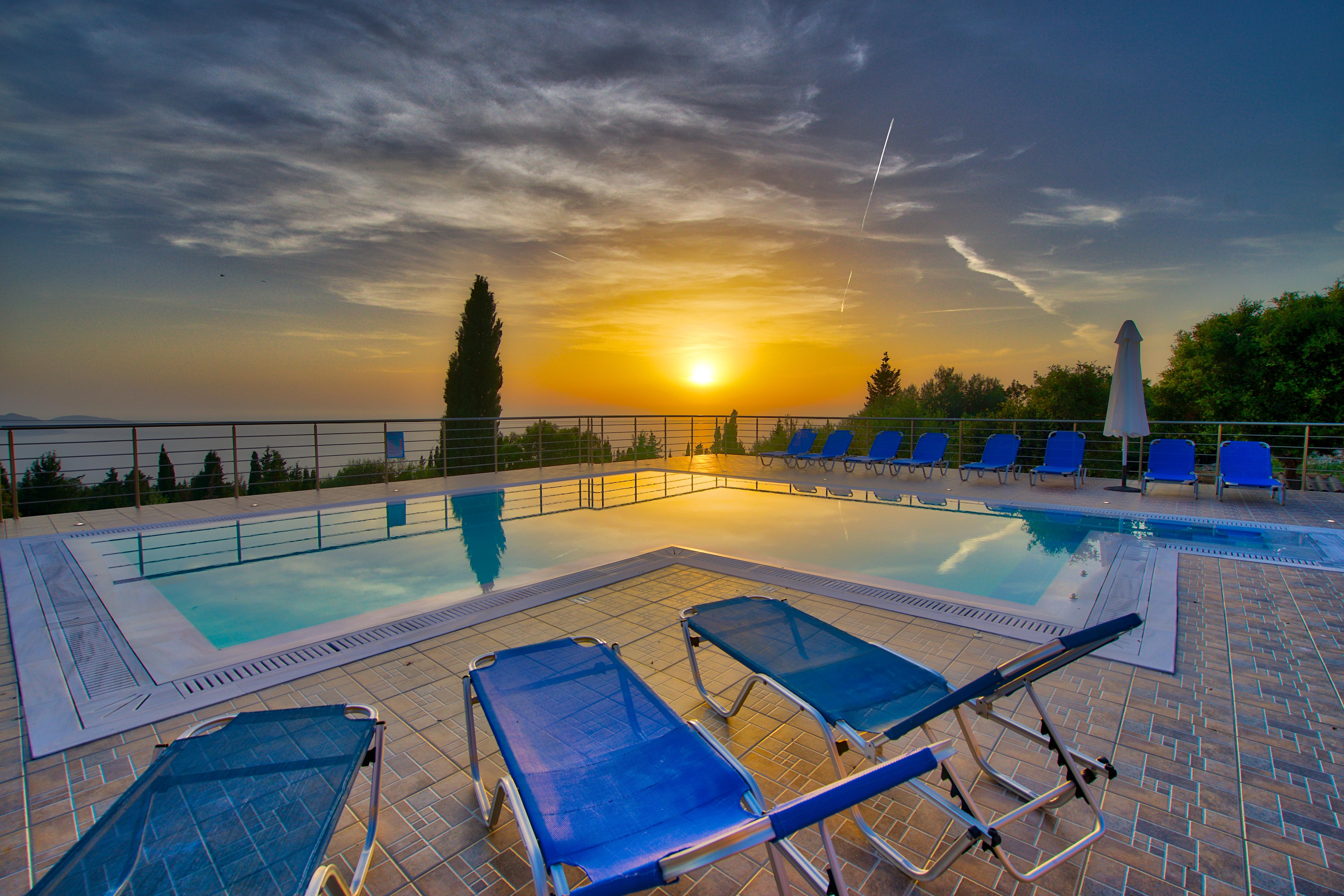 Studios Vrionis Panoramic Sunset Mesovounia  外观 照片